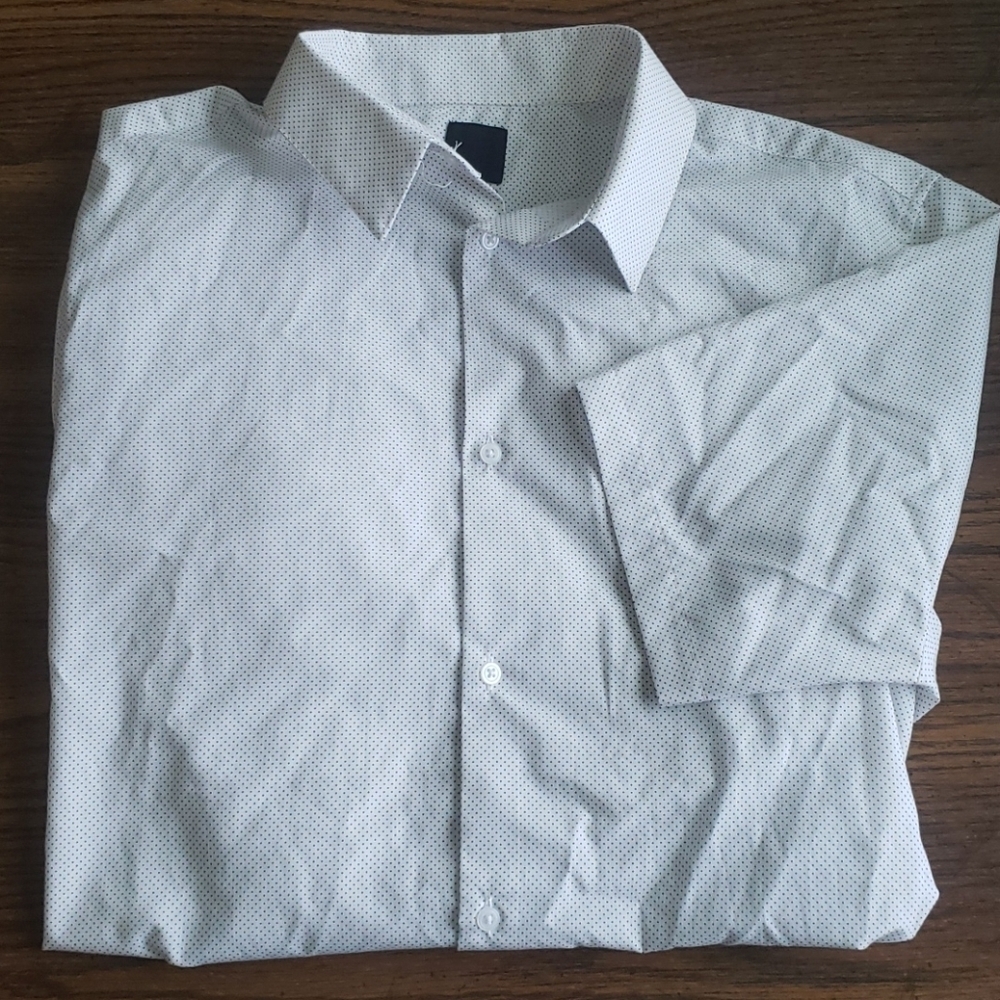 3/$20 H&M White With Black Dots Button Up Shirt